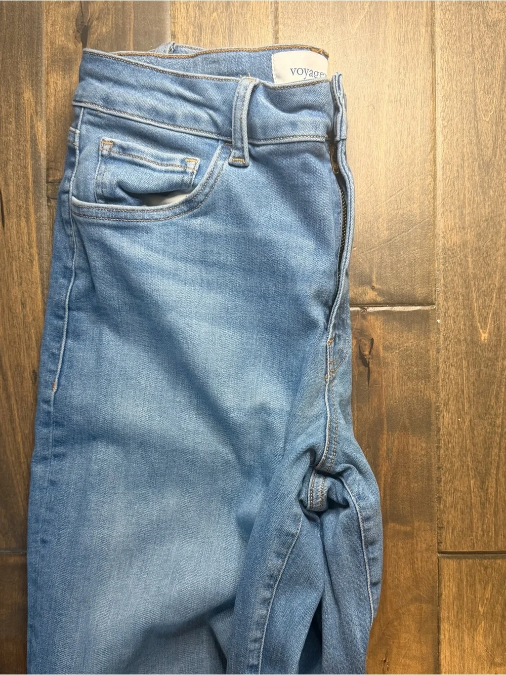 Voyageur High Rise Wide Leg Jeans Women’s Light Wash Denim Relaxed Fit Size 31